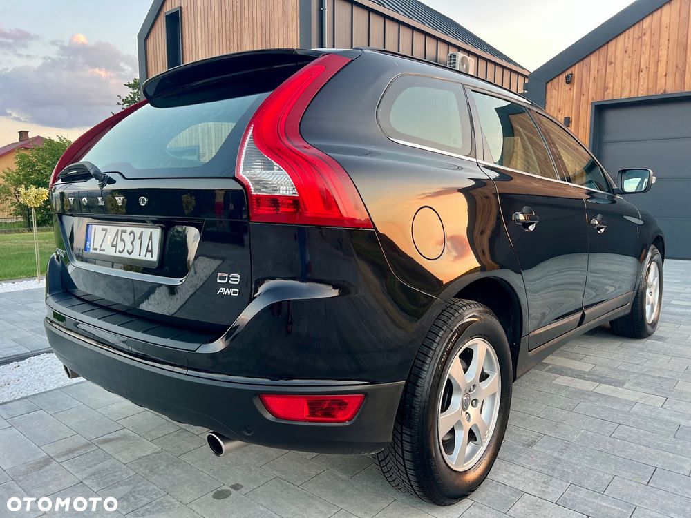 Volvo XC 60 2.4D AWD Momentum - 4