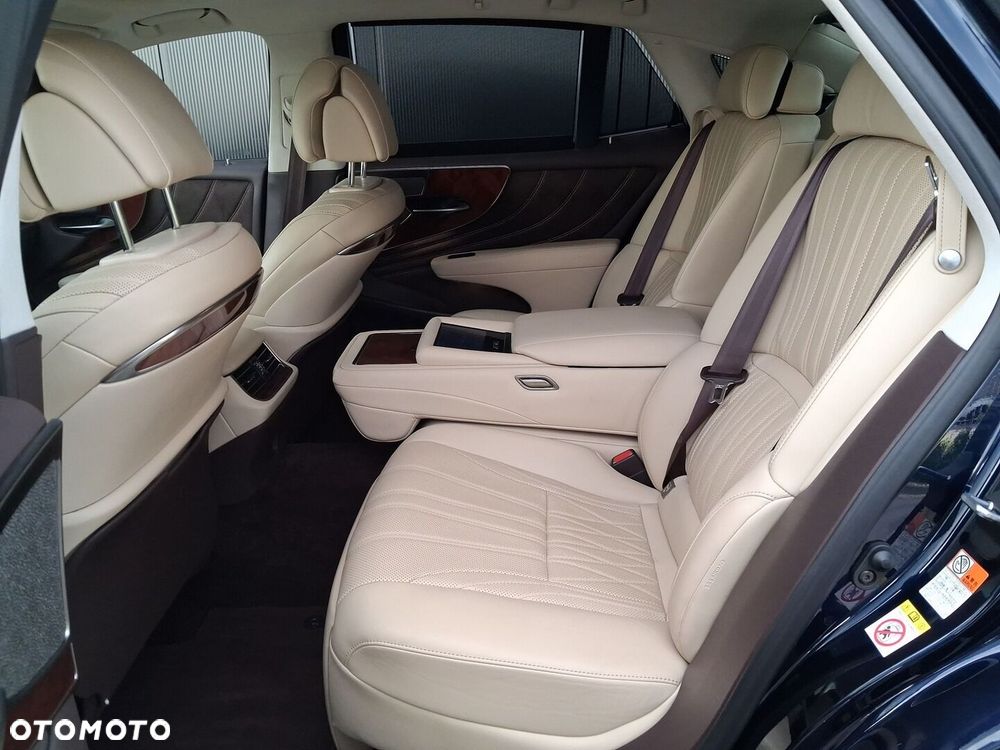 Lexus LS 500 Prestige AWD - 9
