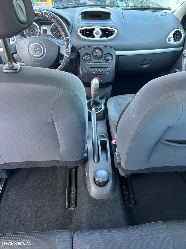Renault Clio 1.5 dCi Confort - 9