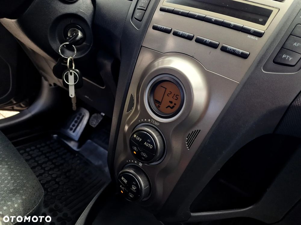 Toyota Yaris 1.33 Prestige - 5