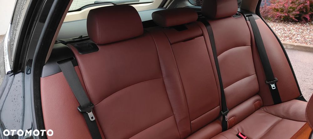 BMW Seria 5 525d Luxury Line - 39