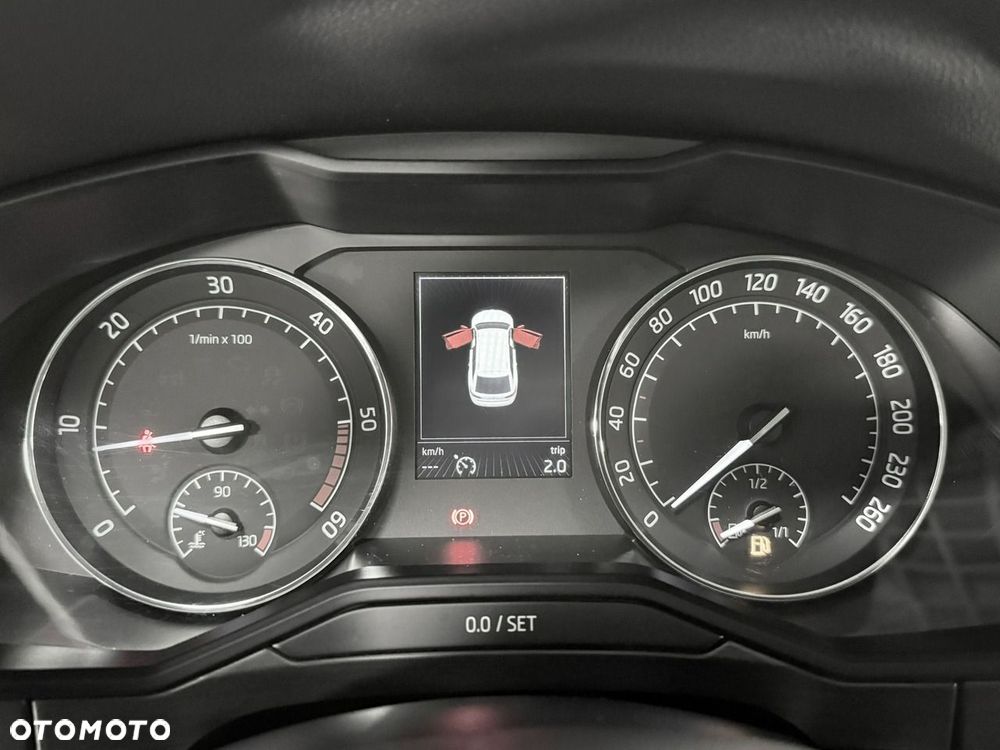 Skoda Superb 2.0 TDI DSG Sportline - 41
