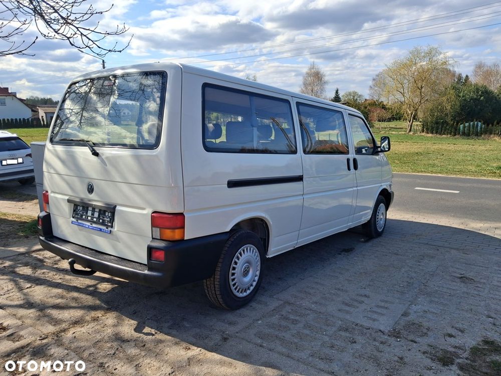 Volkswagen Caravelle Basis / CL - 2