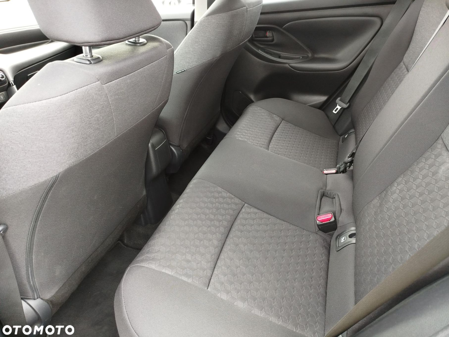 Toyota Yaris - 12