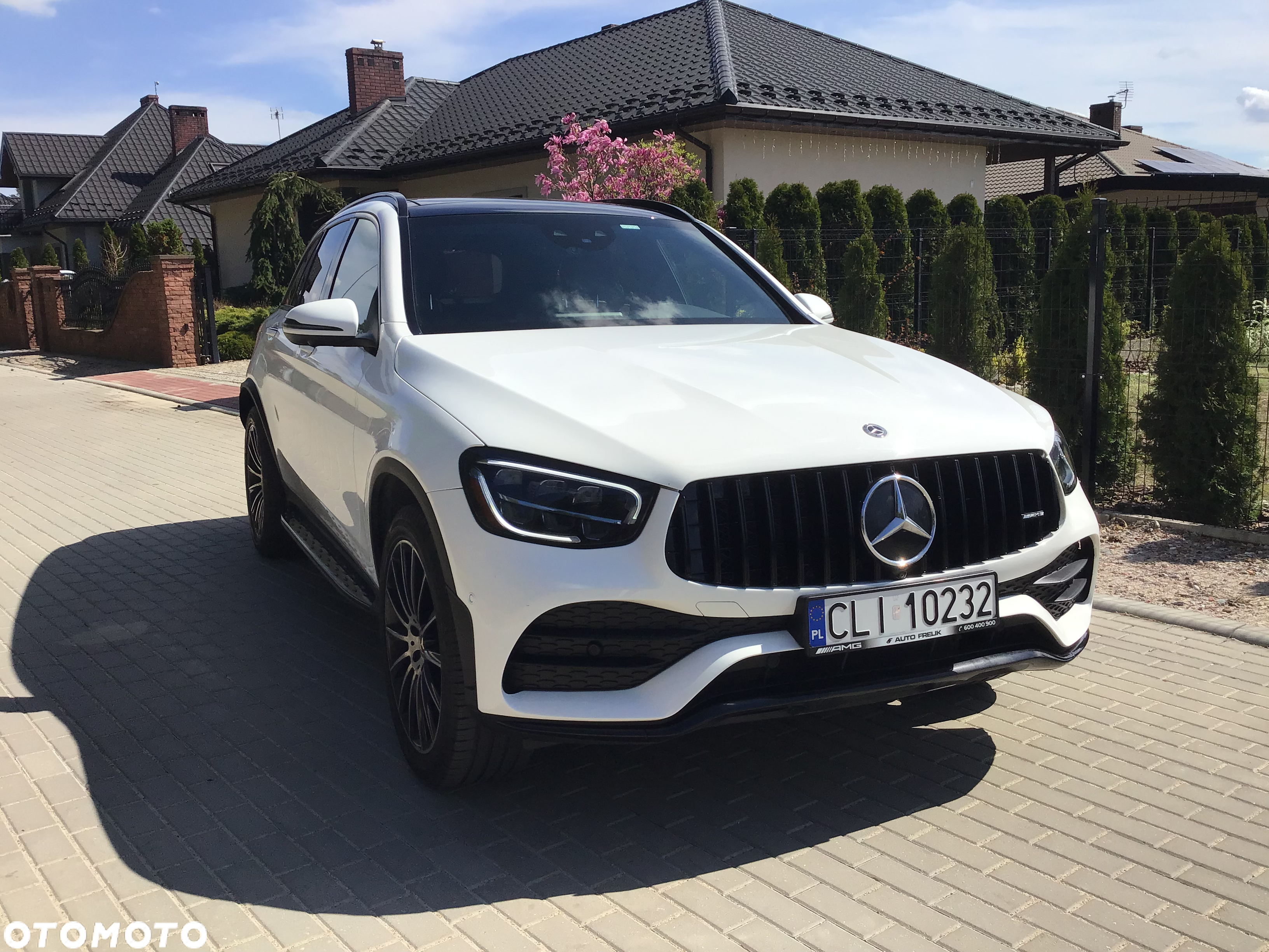 Mercedes-Benz GLC 300 4Matic 9G-TRONIC AMG Line Plus - 11