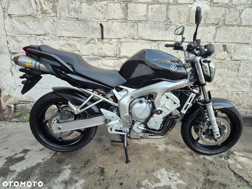 Yamaha FZ6 - 18