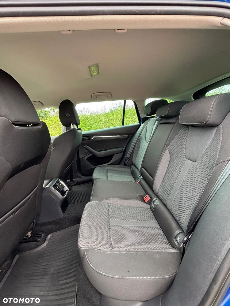 Skoda Octavia 2.0 TDI Style DSG - 11