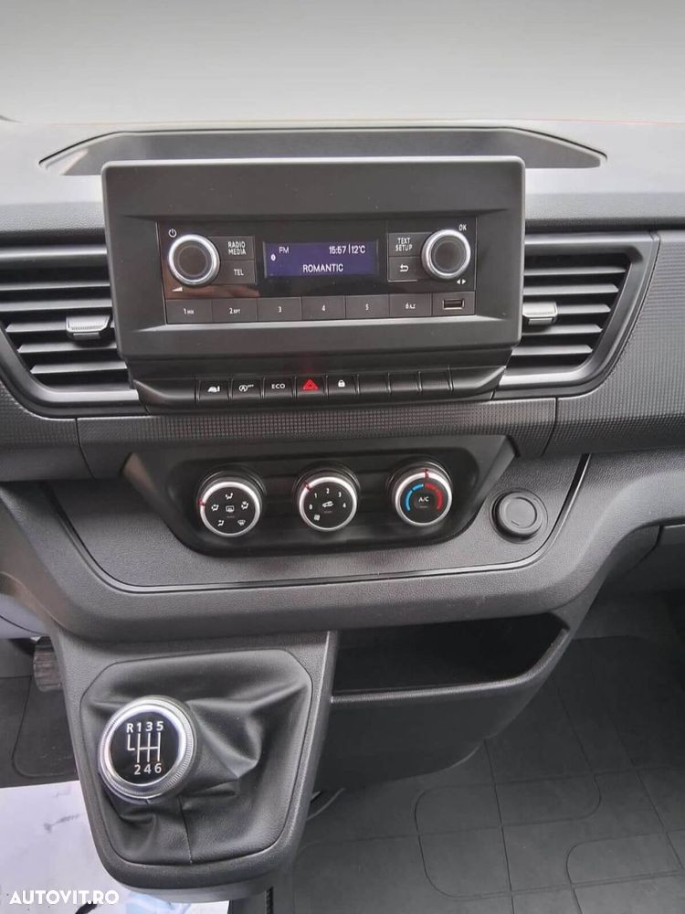 RENAULT Trafic 2023 — imagine 7