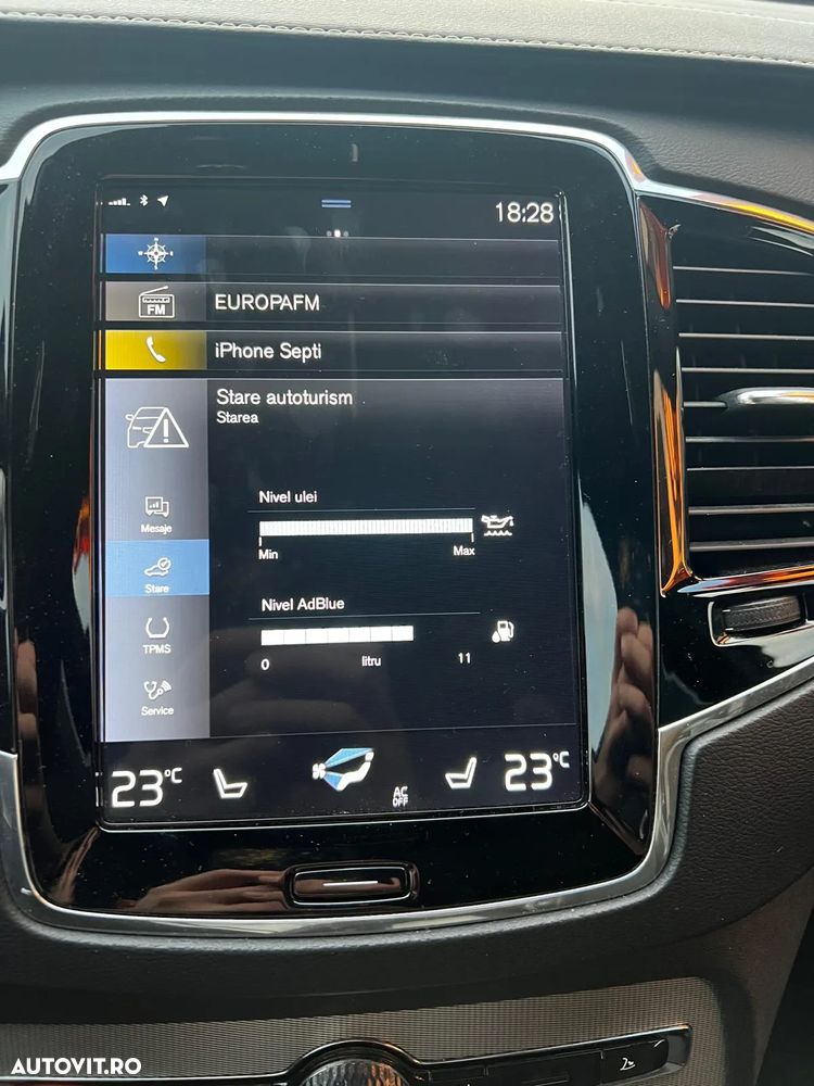 Volvo XC 90 D5 AWD Geartronic RDesign - 12