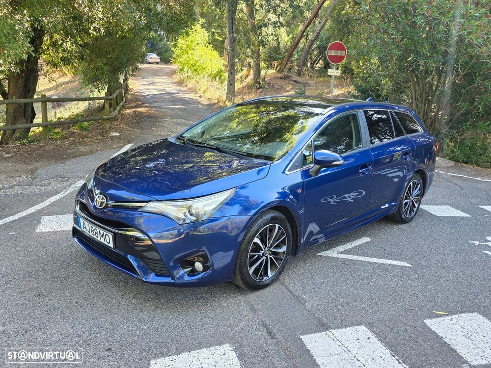 Toyota Avensis SW 2.0 D-4D Luxury+GPS - 2