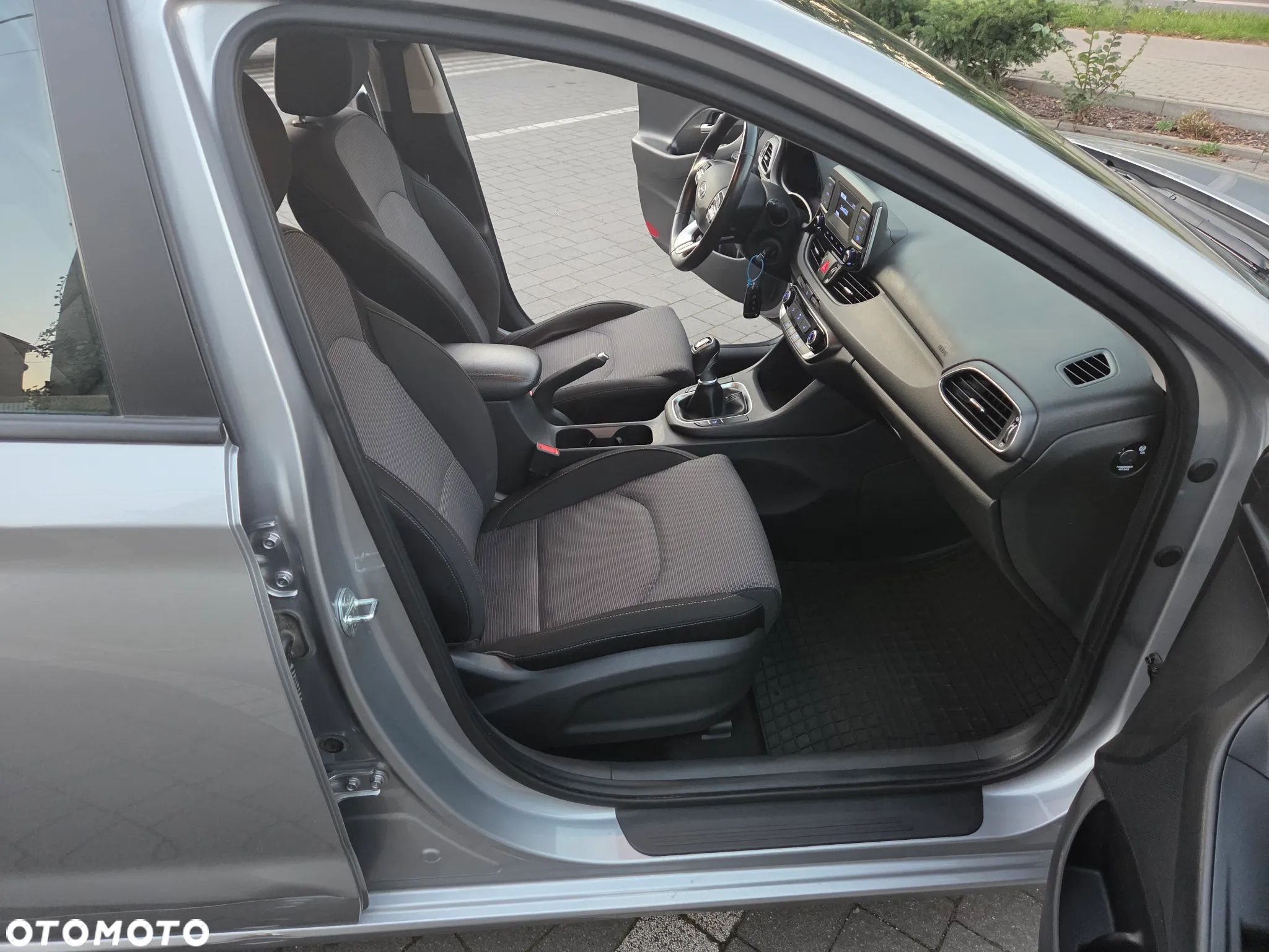 Hyundai i30 1.5 DPI Classic + - 19