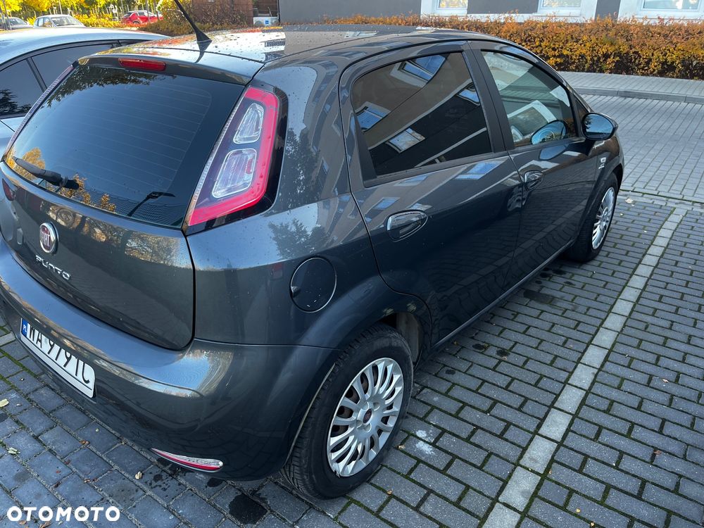 Fiat Punto 2012 1.4 Easy S&S - 4
