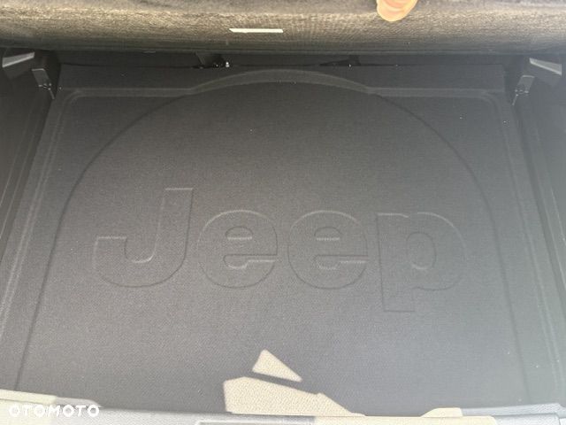 Jeep Renegade - 12