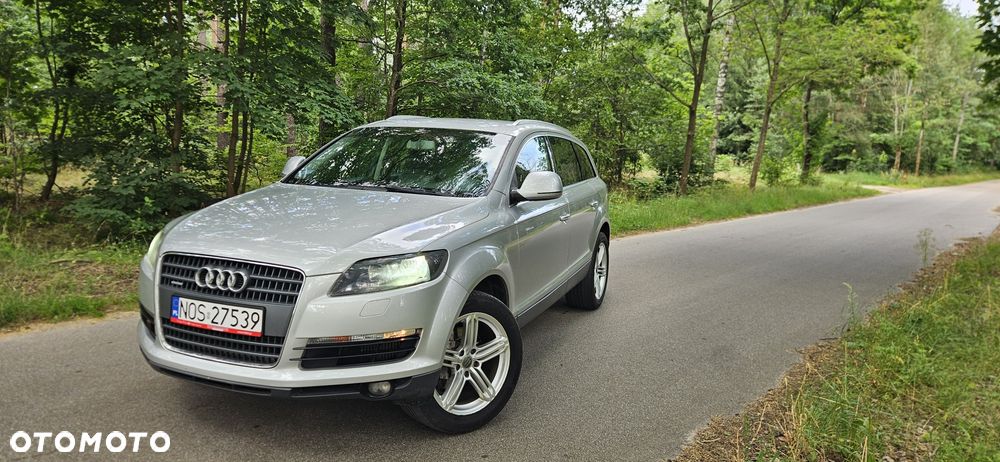 Audi Q7 - 1
