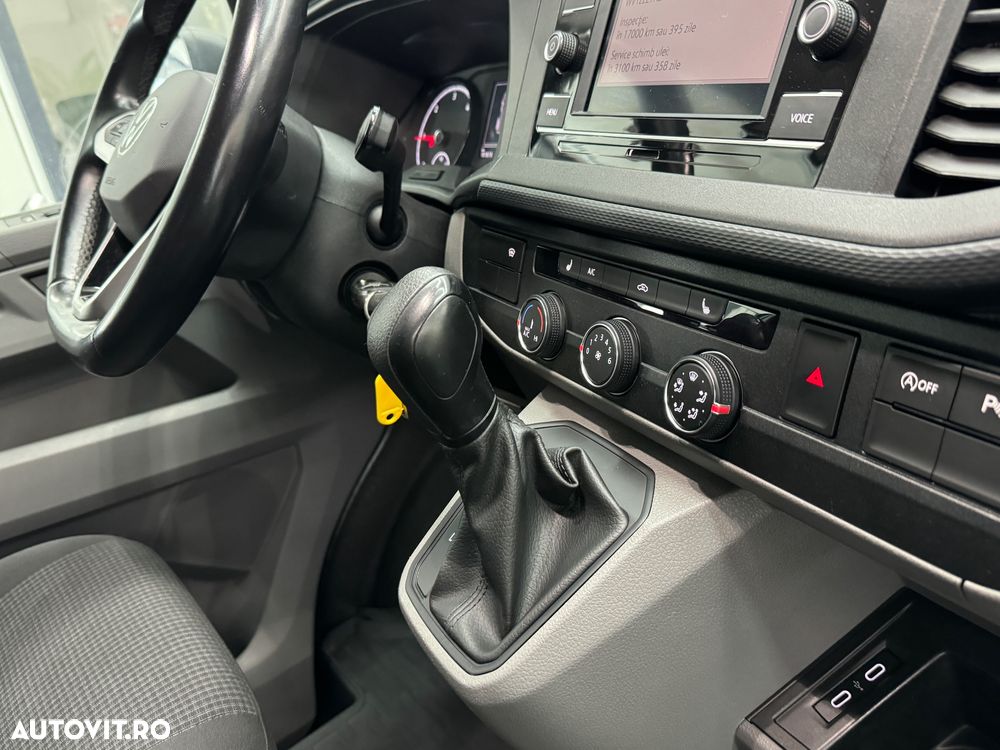 Volkswagen Transporter - 21