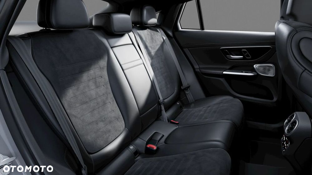 Mercedes-Benz GLC - 21