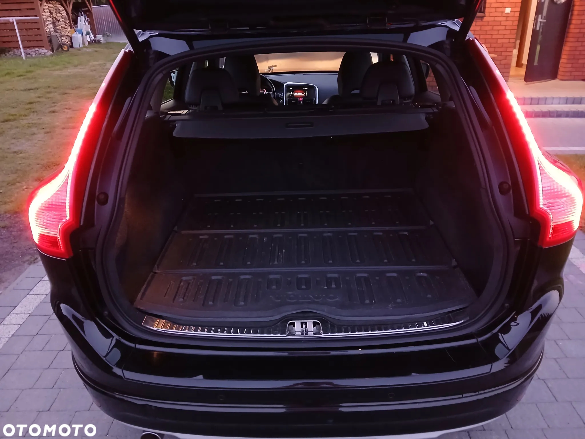 Volvo XC 60 D3 Drive-E Summum - 11