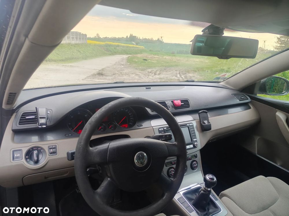 Volkswagen Passat 2.0 TDI Individual - 6