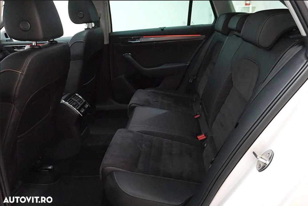 Skoda Superb Combi 2.0 TDI 4x4 DSG Scout - 11