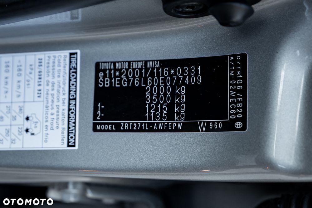 Toyota Avensis 1.8 Active - 19