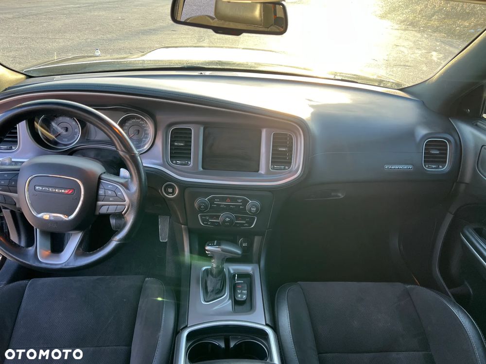 Dodge Charger 3.6 GT - 9