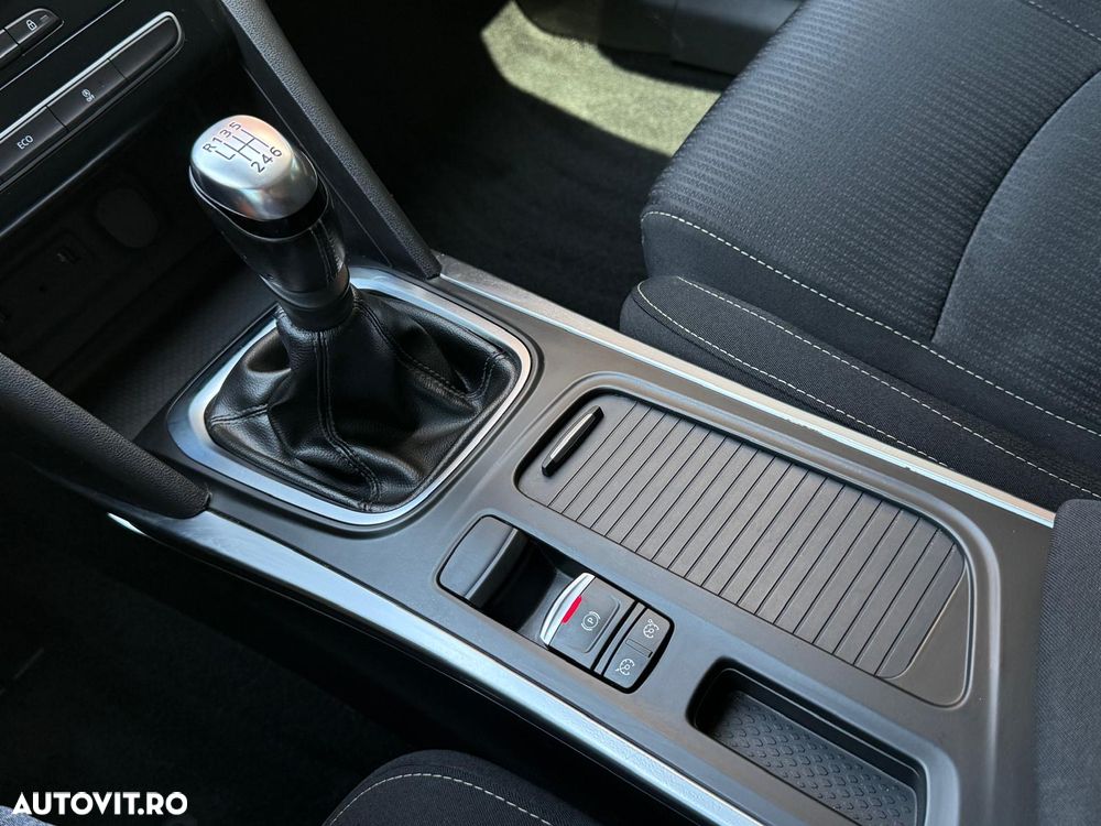 Renault Megane ENERGY TCe 100 LIMITED - 10