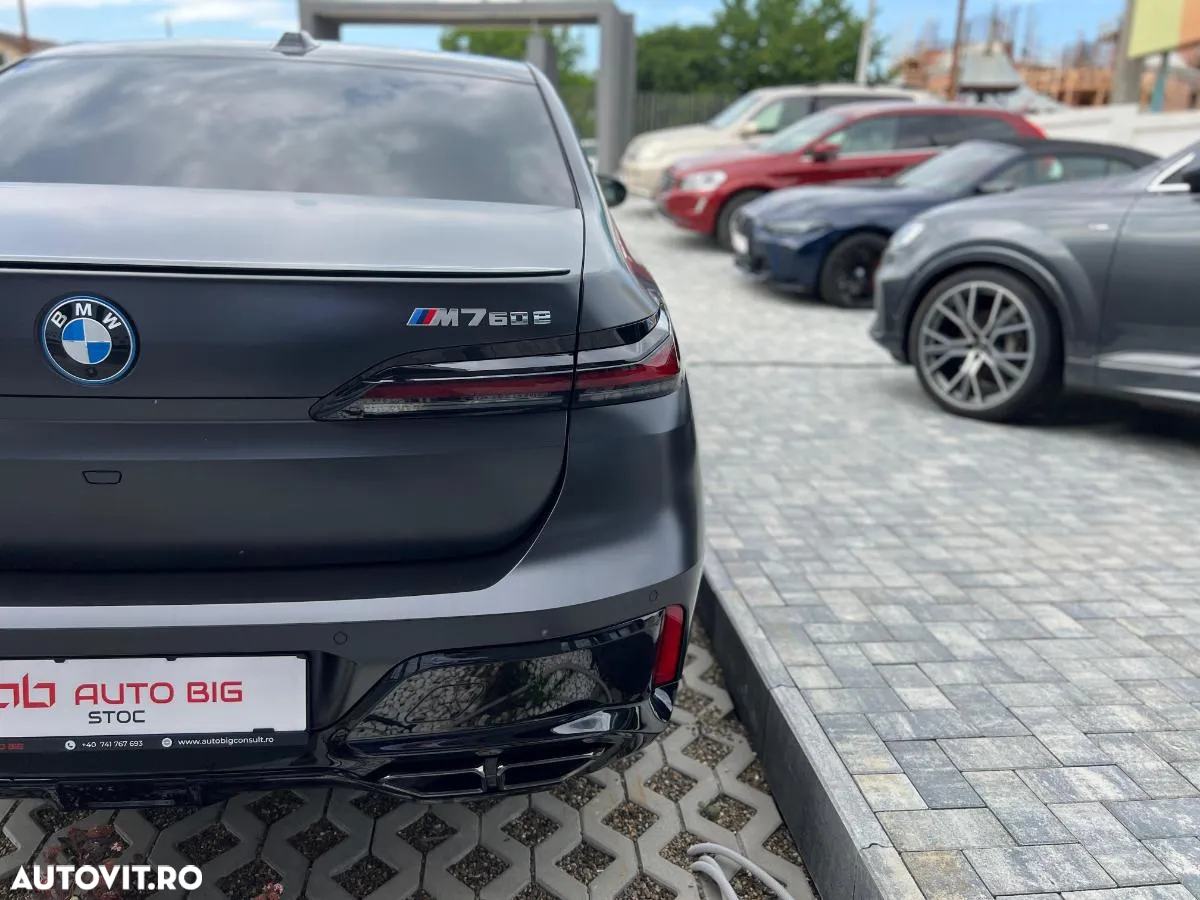 BMW M7 M760e xDrive - 16