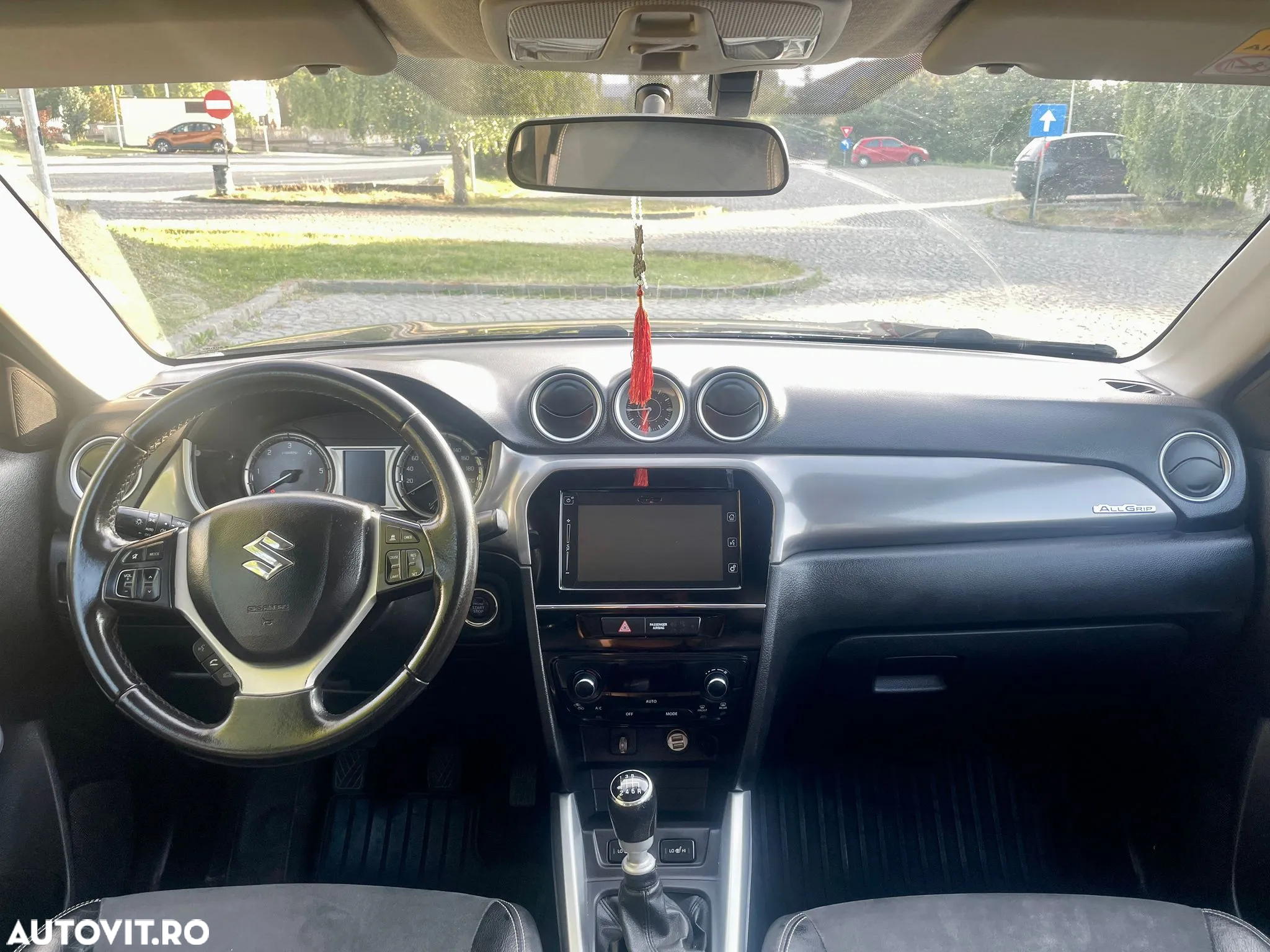 Suzuki Vitara 1.6 DDIS 4X4 Luxus - 10