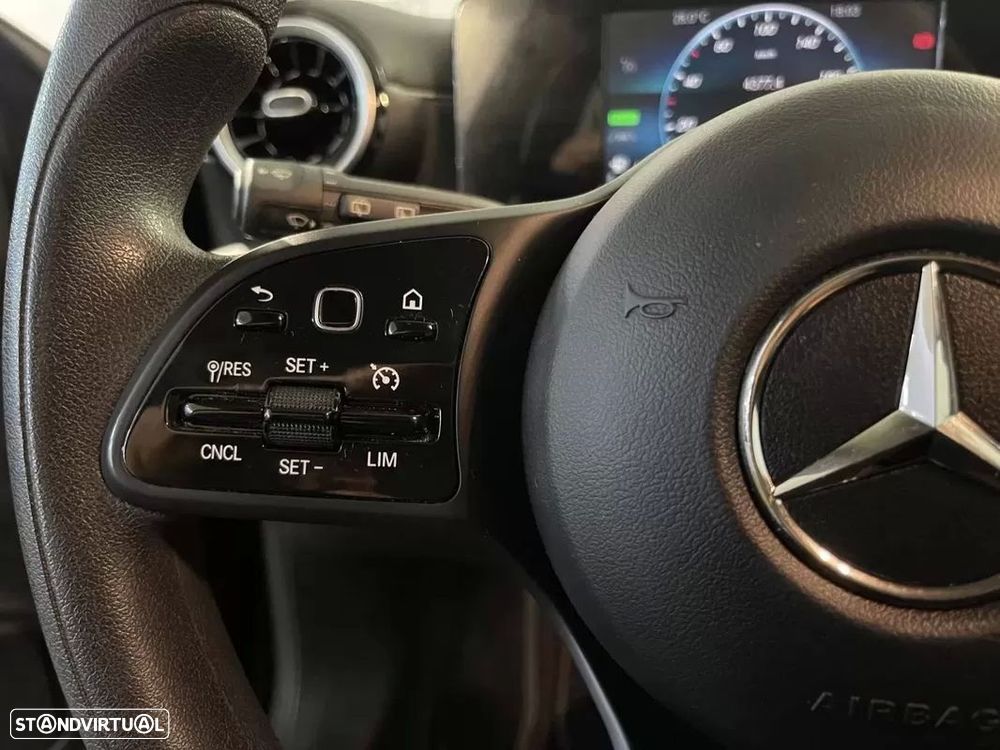 Mercedes-Benz CLA 250 e Shooting Brake Style Plus - 25