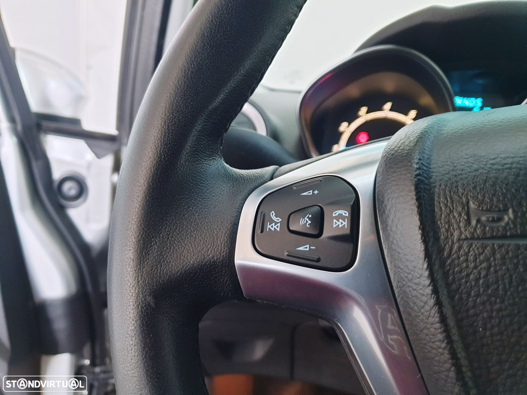 Ford Fiesta 1.0 T EcoBoost Titanium PowerShift - 15