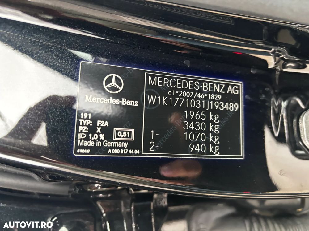 Mercedes-Benz A 180 d 7G-DCT - 38