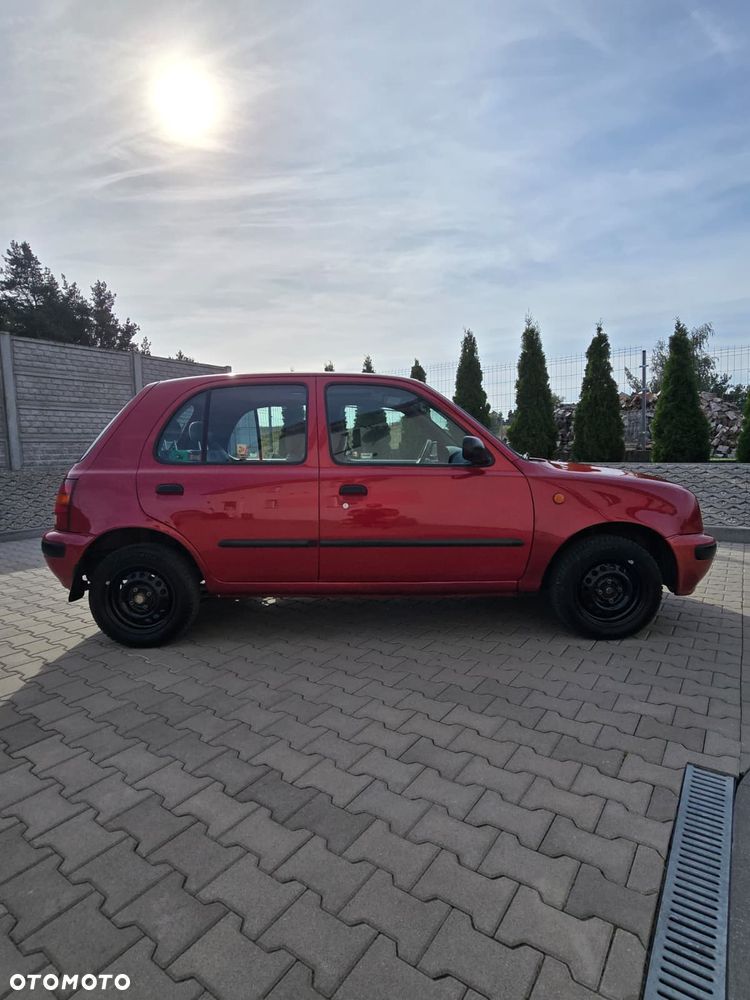 Nissan Micra - 2