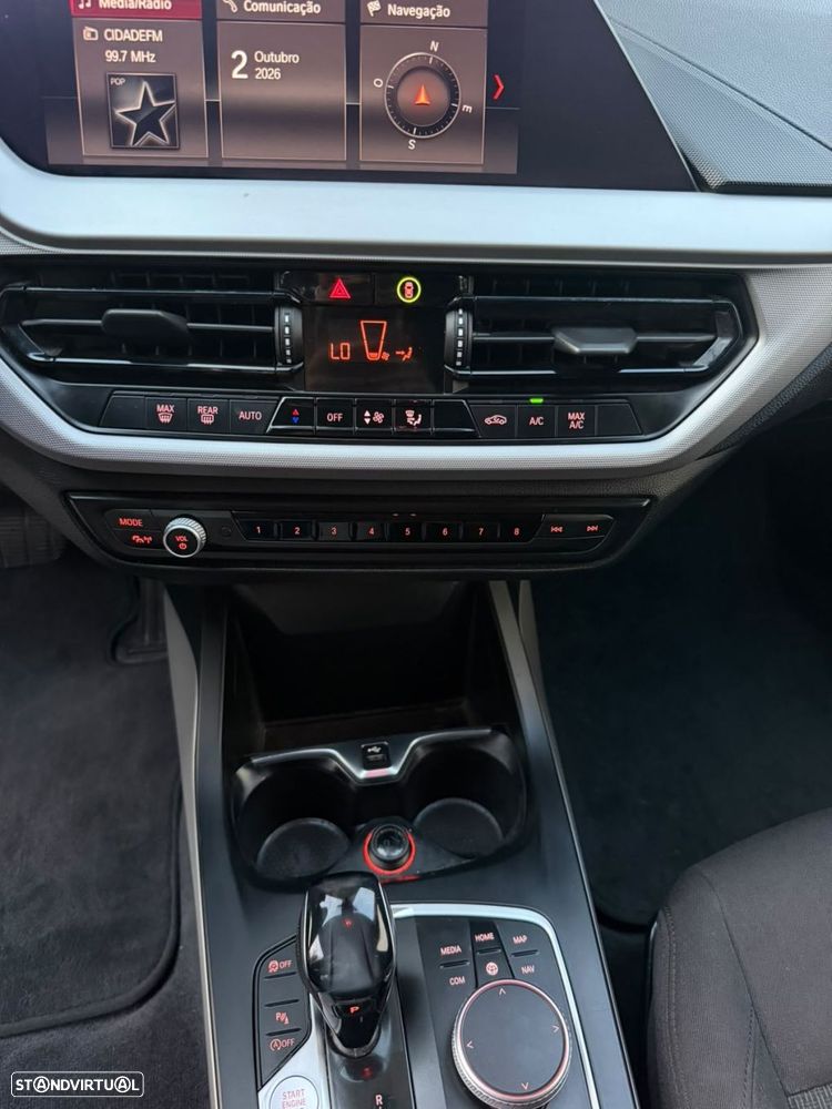 BMW 116 d Auto - 26