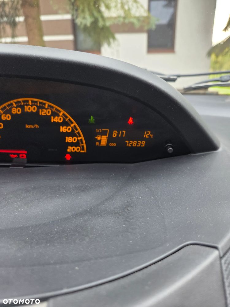 Toyota Yaris - 12