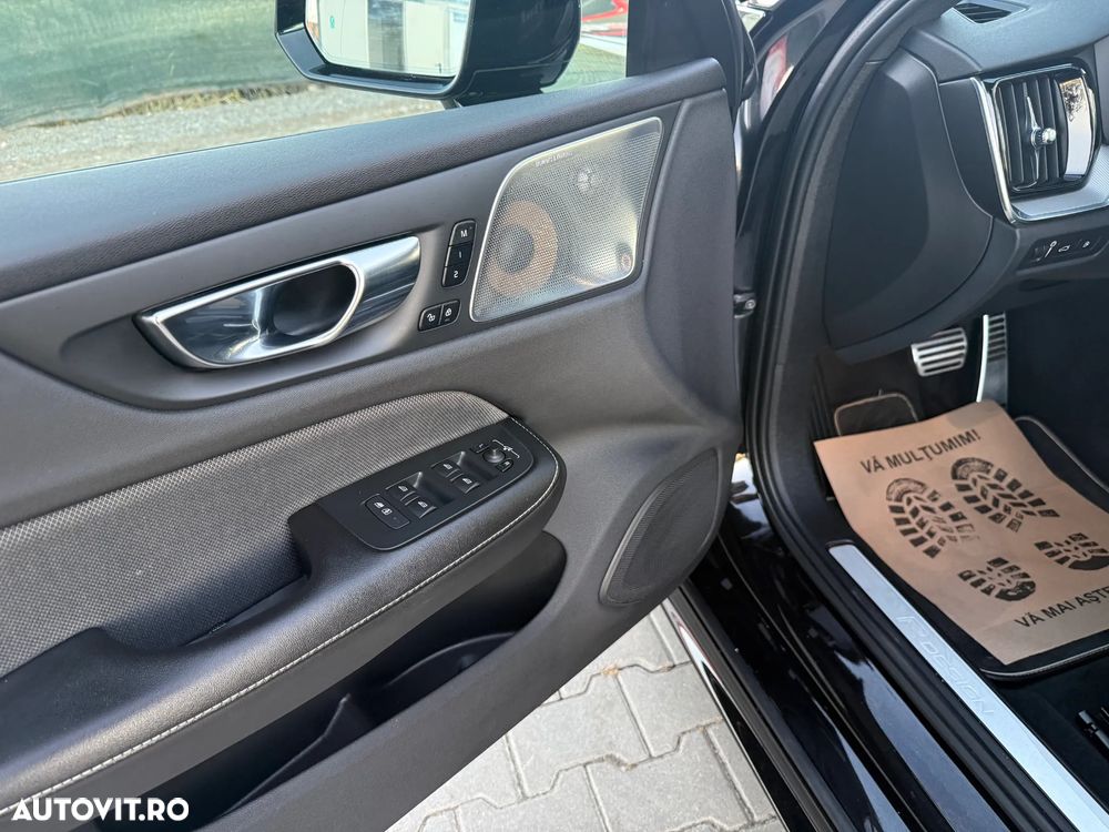 Volvo S60 T8 Recharge AWD Geartronic RDesign - 19