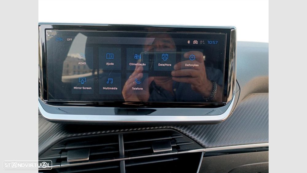 Peugeot 2008 1.2 Hybrid Allure e-DCS6 - 20