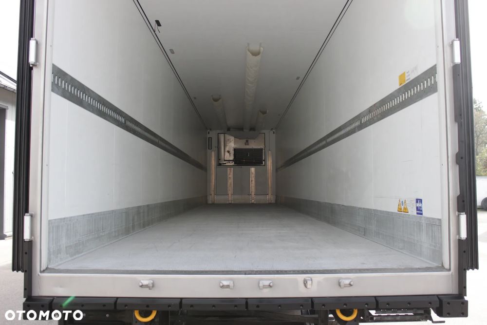 Schmitz Cargobull FP 60 V7 Thermo King SLXi 300 / JAK NOWA / ŚCIANA 7 CM / - 17