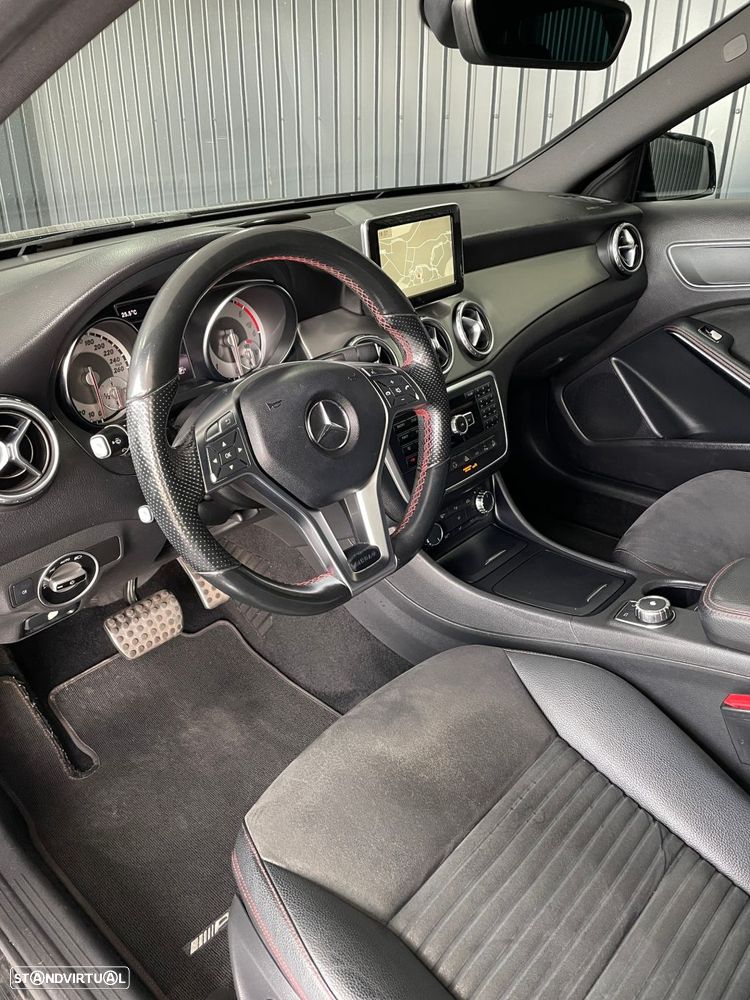 Mercedes-Benz GLA 220 CDI AMG Line 4-Matic - 10