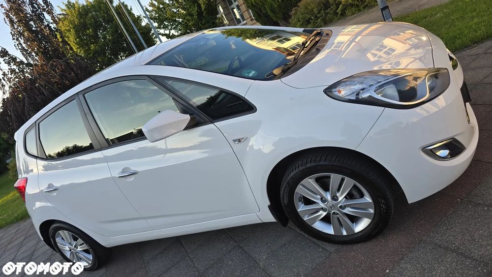 Hyundai ix20 - 32