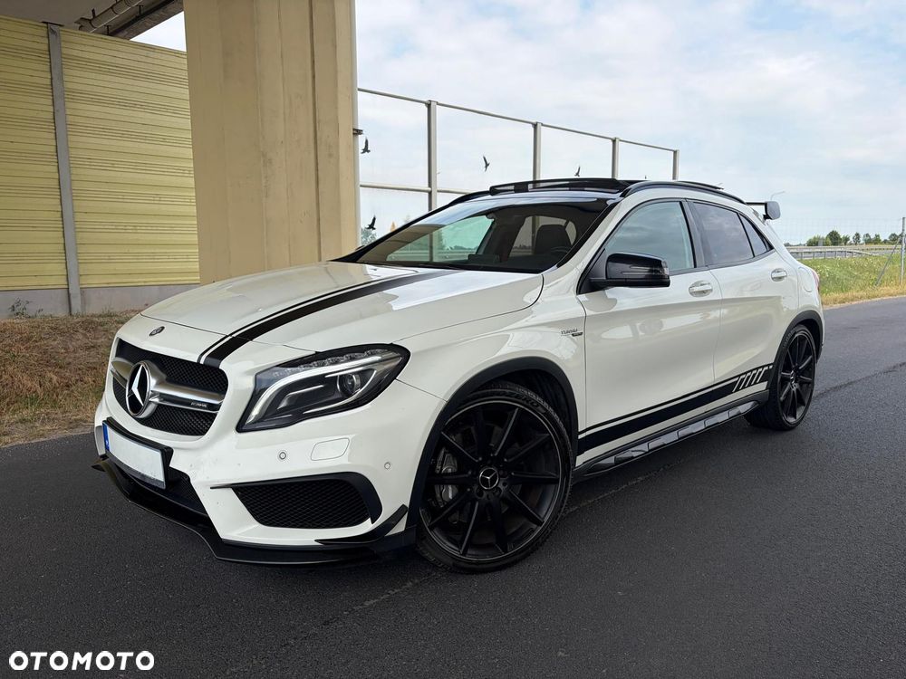 Mercedes-Benz GLA AMG 45 4Matic AMG Speedshift 7G-DCT
