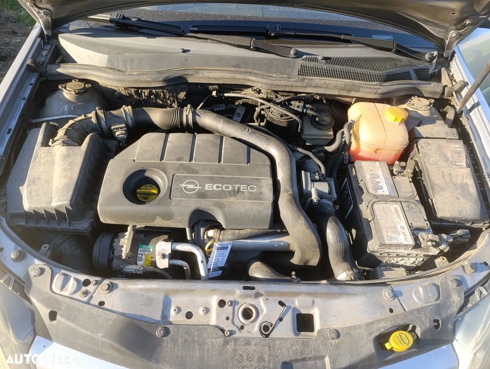 Opel Astra 1.7 CDTi Essentia - 11