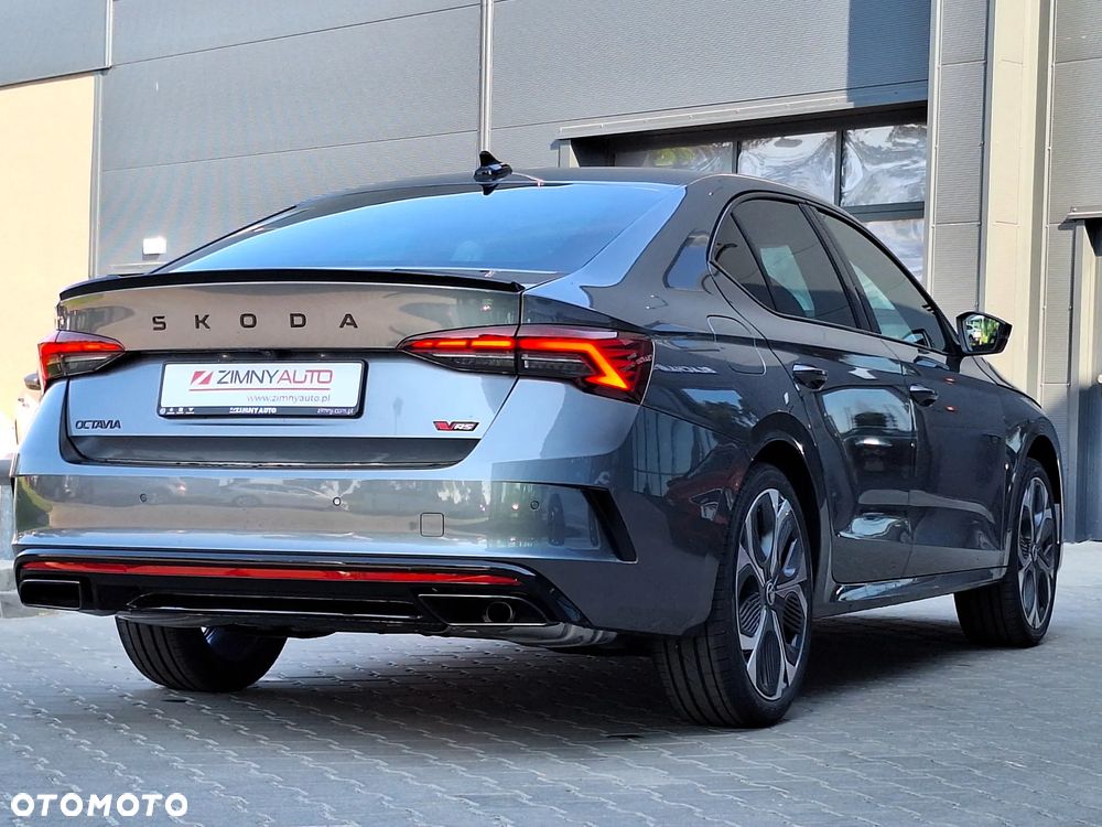 Skoda Octavia 2.0 TSI RS DSG - 8