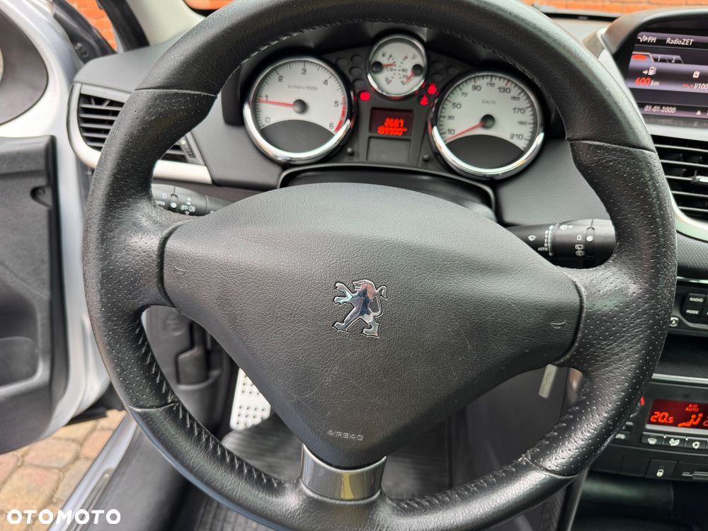 Peugeot 207 - 25
