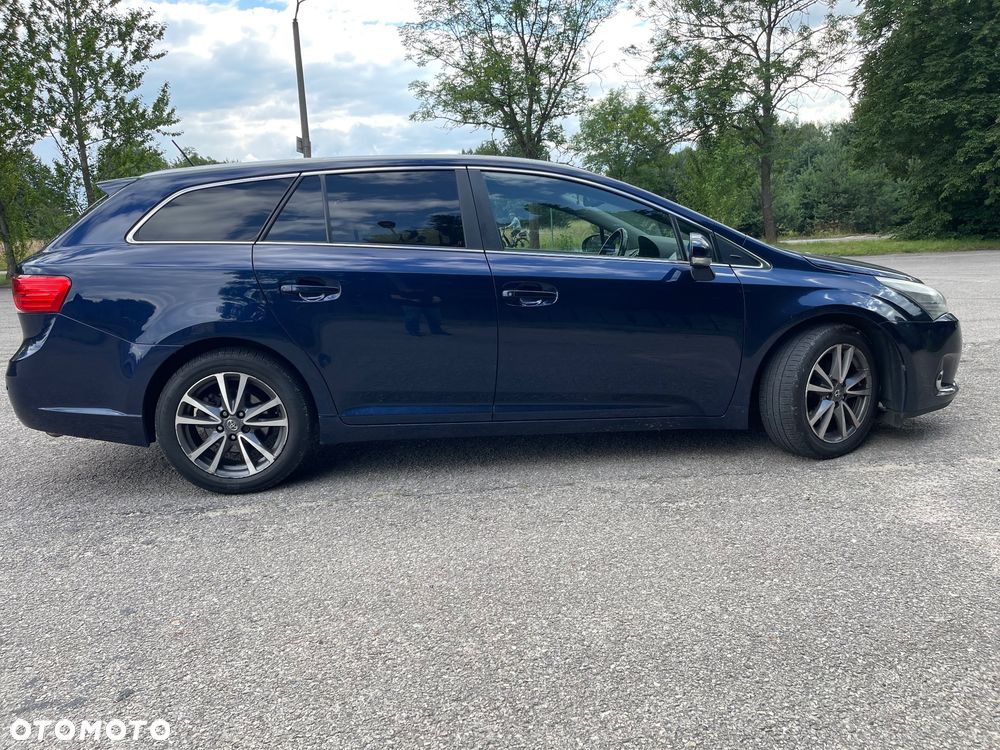 Toyota Avensis 2.0 D-4D Sol - 8