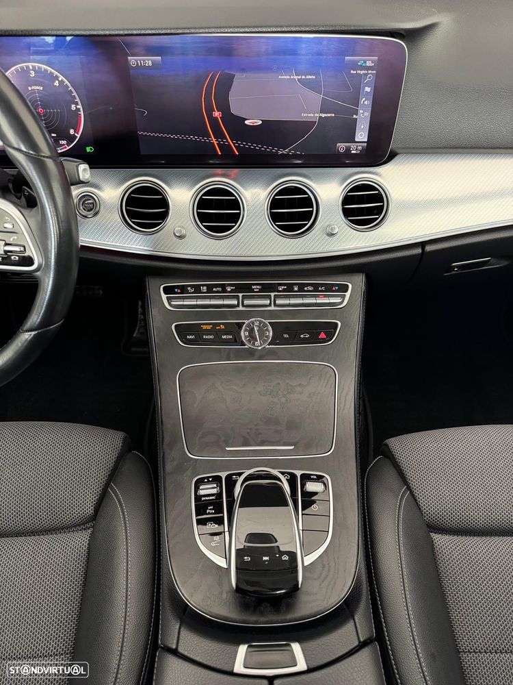 Mercedes-Benz E 300 de Avantgarde - 17