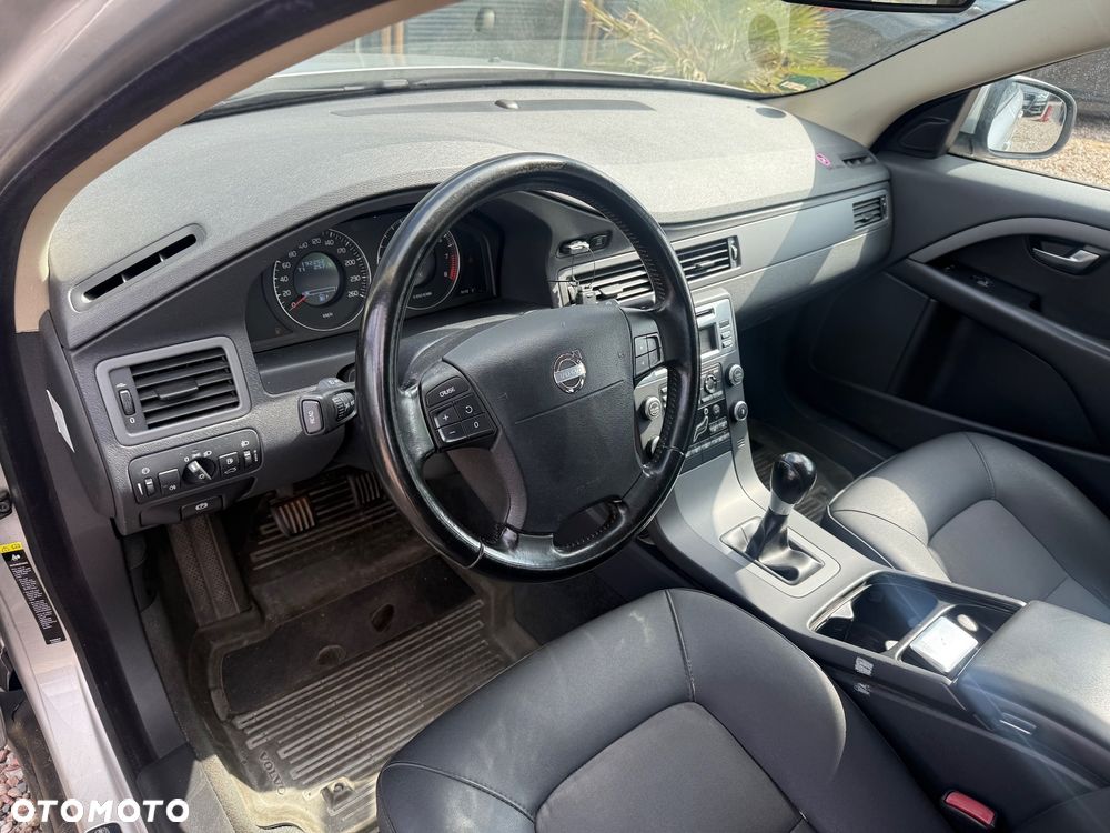 Volvo V70 2.0 - 21