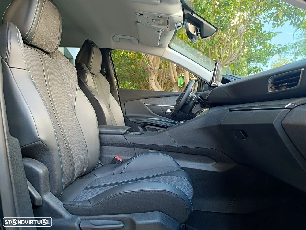 Peugeot 3008 1.6 Hybrid4 Allure Pack e-EAT8 - 23