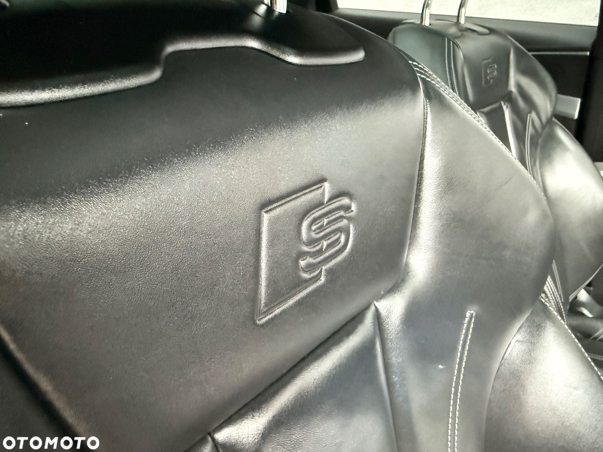 Audi A4 2.0 TDI Design S tronic - 16