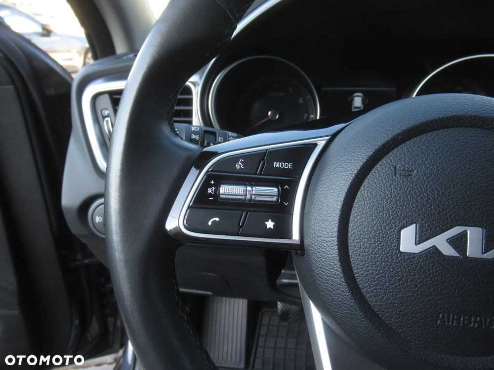 Kia Ceed 1.5 T-GDI M - 13
