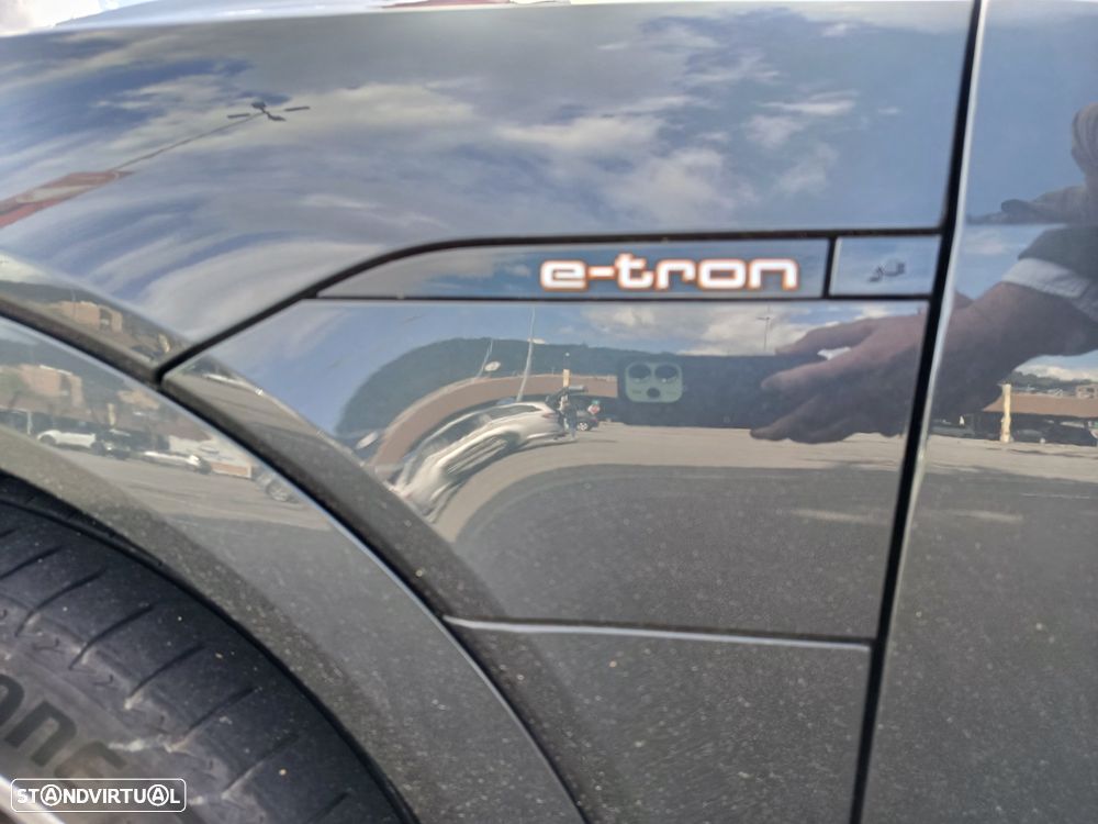 Audi e-tron 50 quattro - 12